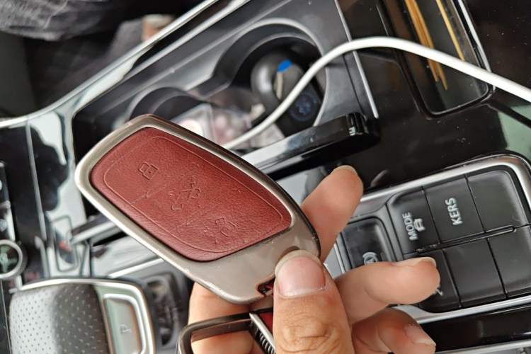 Used Rising ER6 2020 620 km Smart Drive Version Vehicle Key