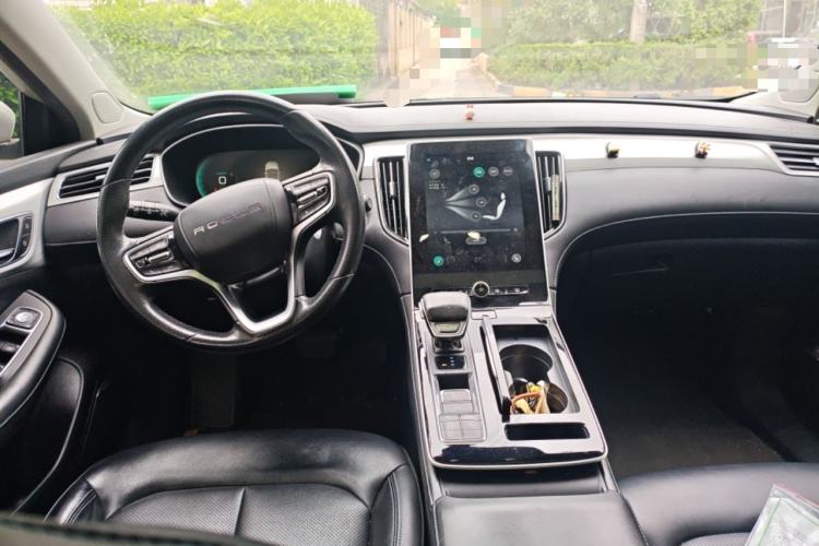 Used Rising ER6 2020 620 km Smart Edition Center Console