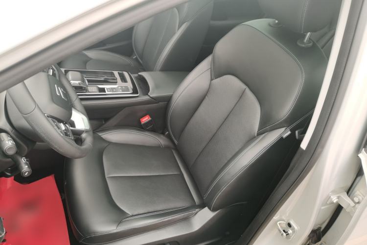 Used Rising ER6 2020 620 km Smart Drive Version Left Front Seat