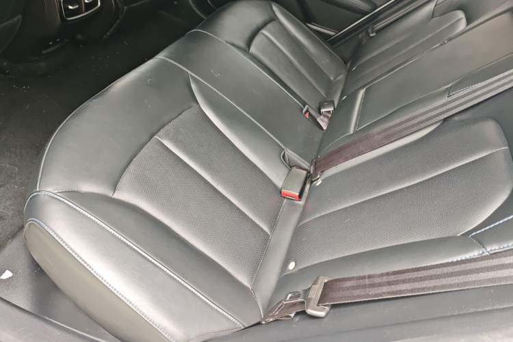 Used Rising ER6 2020 620 km Smart Edition Left Rear Seat
