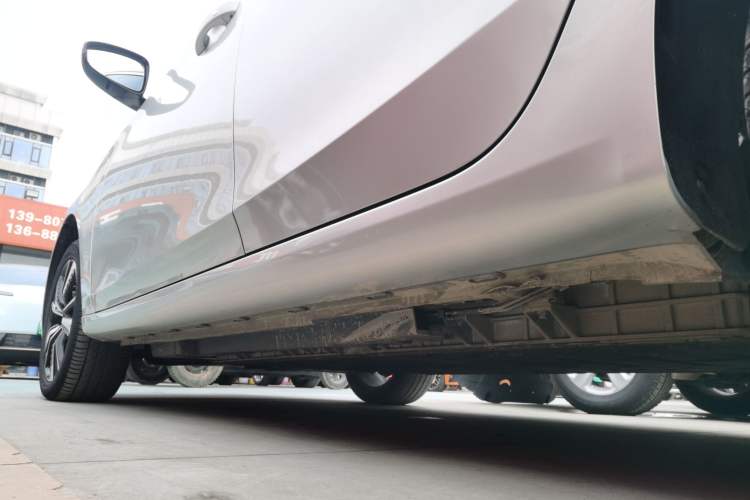 Used Rising ER6 2020 620 km Smart Drive Version Left Side Sill