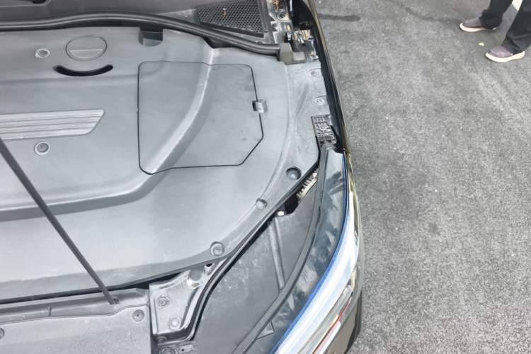 Used Rising ER6 2021 New Dynamic Edition 520km Smart Leading Version Engine Bay Left