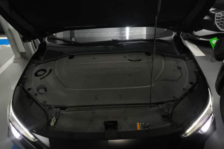 Used Rising ER6 2021 New Dynamic Edition 620km Smart Enjoyment Version Engine Bay