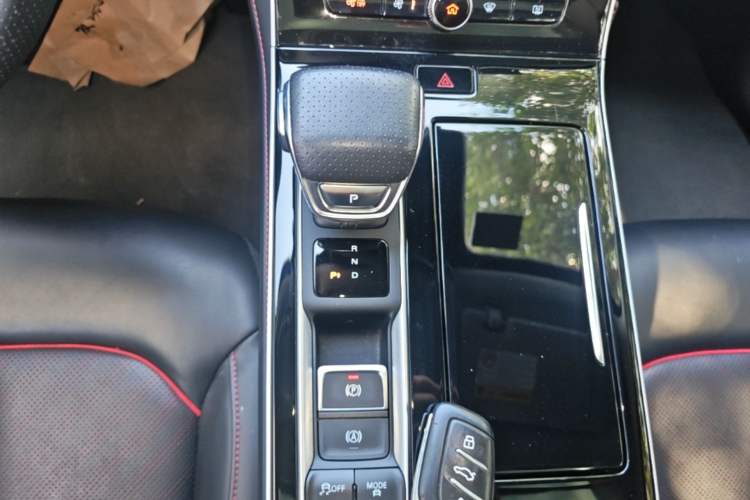 Used Rising ER6 2021 New Dynamic Edition 620km Smart Enjoyment Version Gear Lever