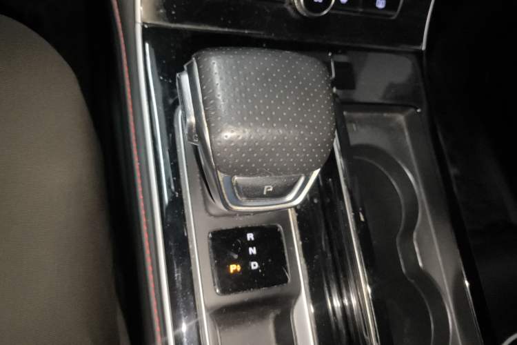 Used Rising ER6 2021 New Dynamic Edition 620km Smart Enjoyment Version Gear Lever
