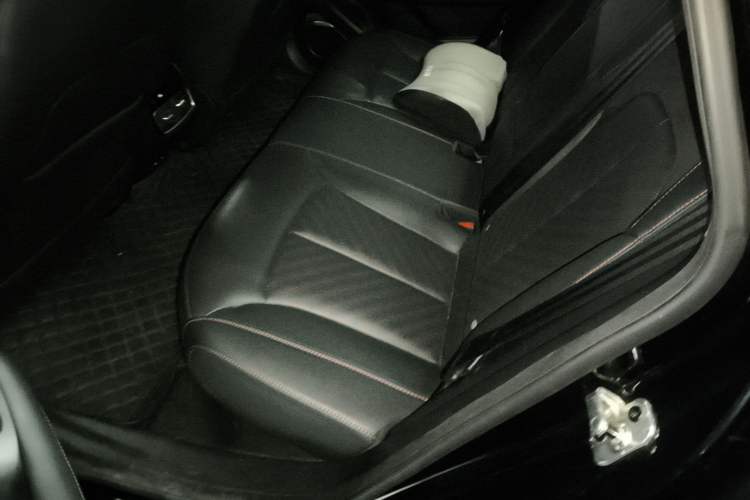 Used Rising ER6 2021 New Dynamic Edition 620km Smart Enjoyment Version Interior 4