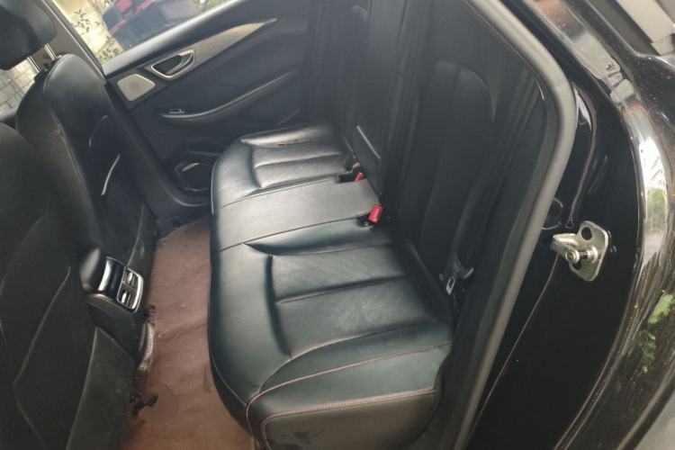 Used Rising ER6 2021 New Dynamic Edition 620km Smart Enjoyment Version Left Rear Seat