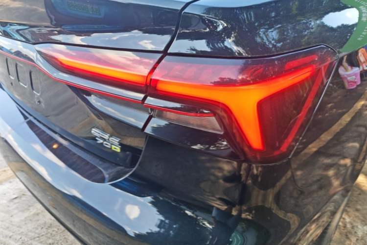 Used Rising ER6 2021 New Dynamic Edition 620km Smart Enjoyment Version Right Rear Taillight