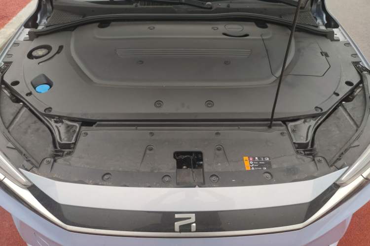 Used Rising ER6 2021 New Dynamic Edition 620km Smart Enjoyment Version Engine Bay