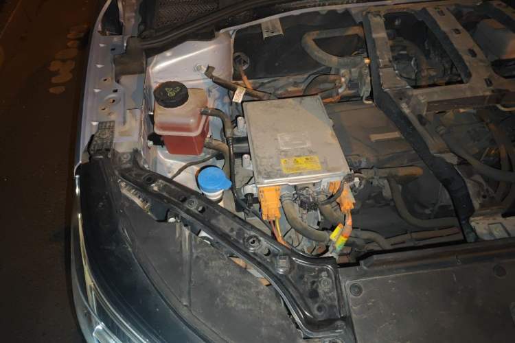 Used Rising ER6 2021 New Dynamic Edition 520km Smart Leading Version Engine Bay Right