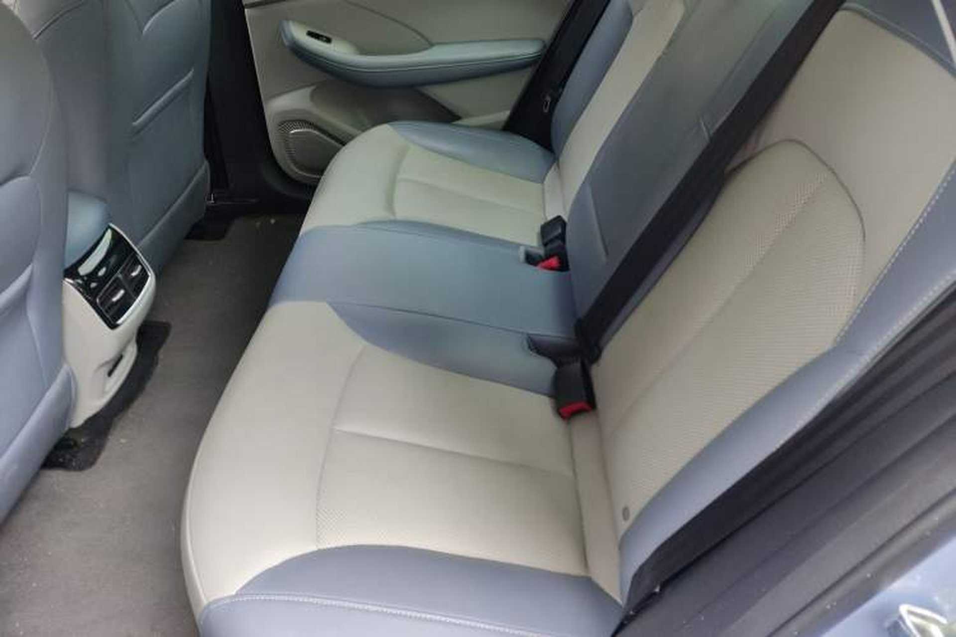 Used Rising ER6 2021 New Dynamic Edition 520km Smart Leading Version Interior 4