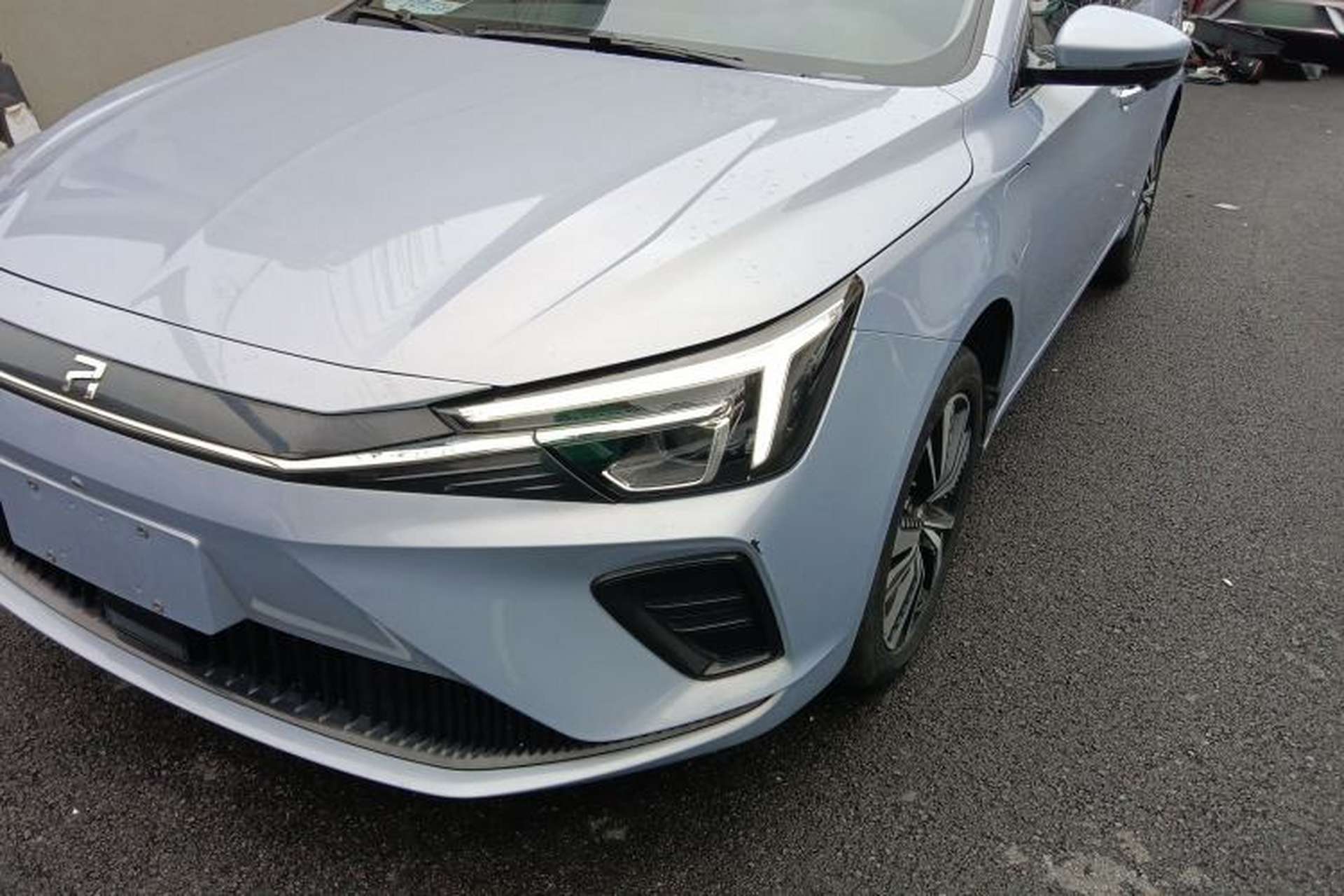 Used Rising ER6 2021 New Dynamic Edition 620km Smart Enjoyment Version Left Front Headlight
