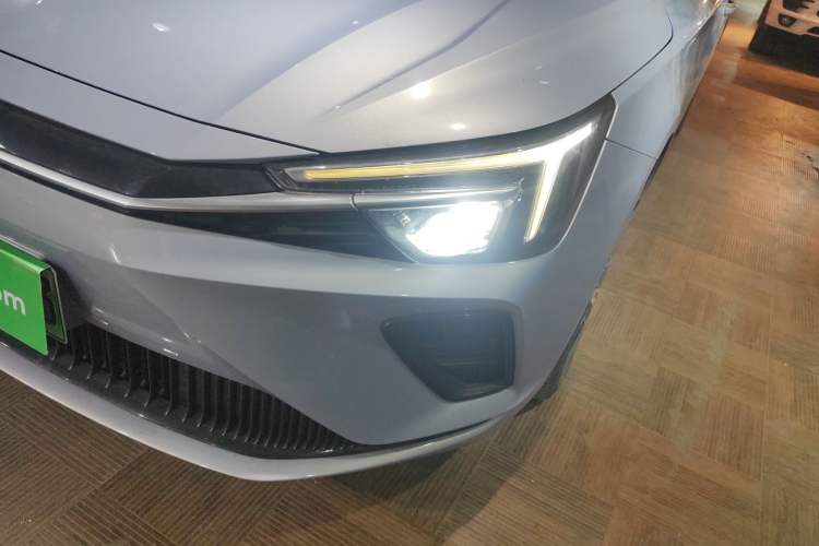 Used Rising ER6 2021 New Dynamic Edition 620km Smart Enjoyment Version Left Front Headlight