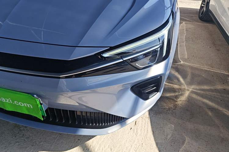 Used Rising ER6 2021 New Dynamic Edition 620km Smart Enjoyment Version Left Front Headlight