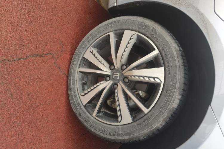 Used Rising ER6 2021 New Dynamic Edition 620km Smart Enjoyment Version Right Front Wheel Hub