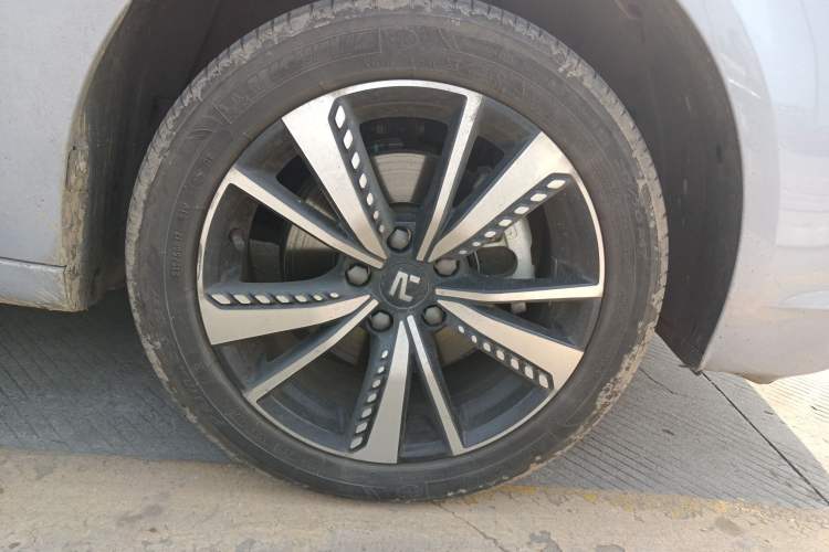 Used Rising ER6 2021 New Dynamic Edition 620km Smart Drive Version Right Front Wheel Hub