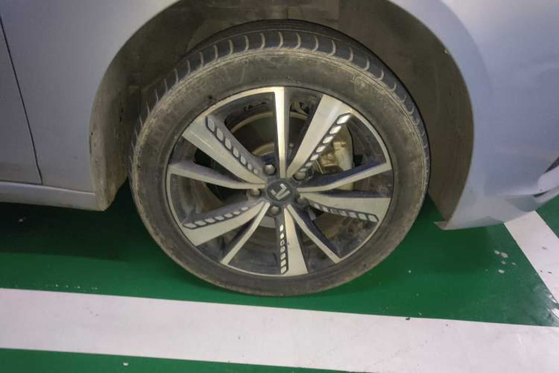 Used Rising ER6 2021 New Dynamic Edition 520km Smart Leading Version Right Front Wheel Hub