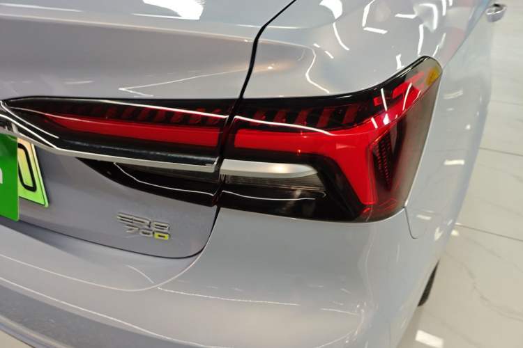 Used Rising ER6 2021 New Dynamic Edition 620km Smart Drive Version Right Rear Taillight
