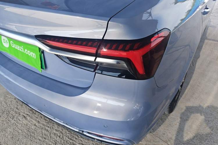 Used Rising ER6 2021 New Dynamic Edition 620km Smart Enjoyment Version Right Rear Taillight