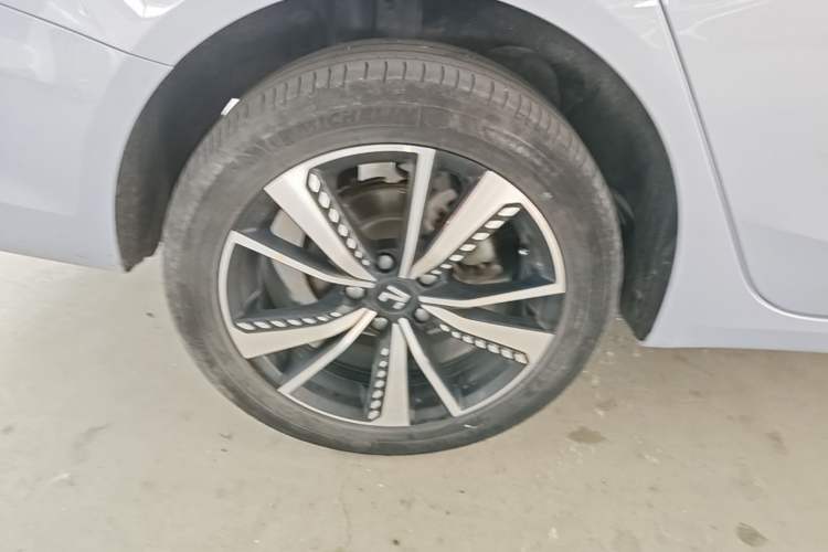 Used Rising ER6 2021 New Dynamic Edition 620km Smart Enjoyment Version Right Rear Wheel Hub