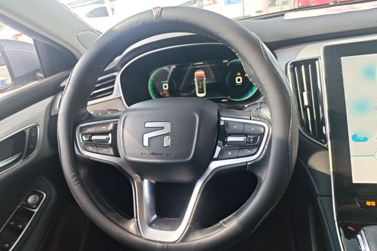Used Rising ER6 2021 New Dynamic Edition 620km Smart Enjoyment Version Steering Wheel