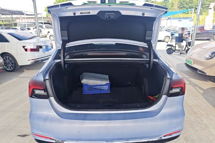 Used Rising ER6 2021 New Dynamic Edition 620km Smart Enjoyment Version Trunk
