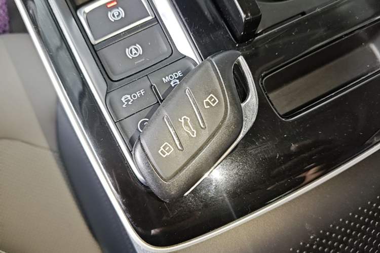 Used Rising ER6 2021 New Dynamic Edition 620km Smart Enjoyment Version Vehicle Key