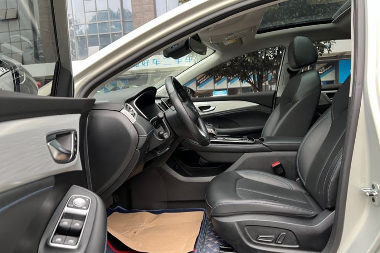 Used Rising ER6 2021 New Dynamic Edition 620km Smart Enjoyment Version Interior 2