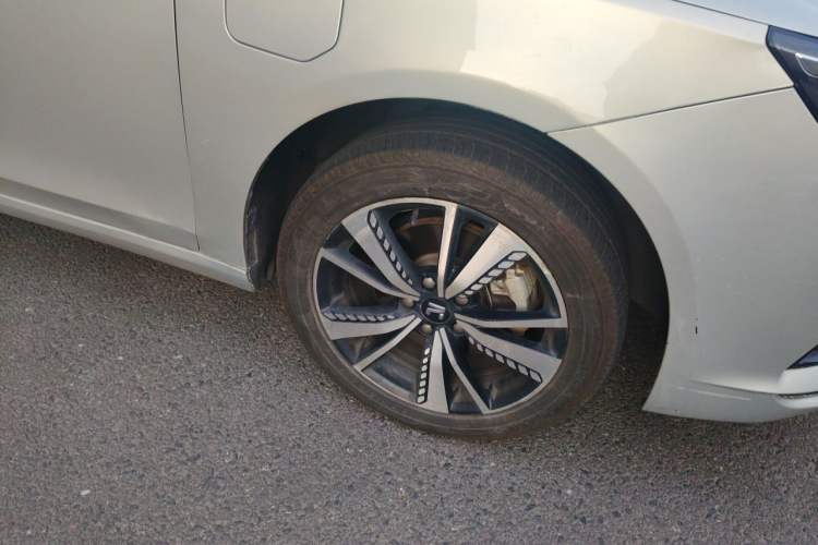 Used Rising ER6 2021 New Dynamic Edition 620km Smart Enjoyment Version Right Front Wheel Hub