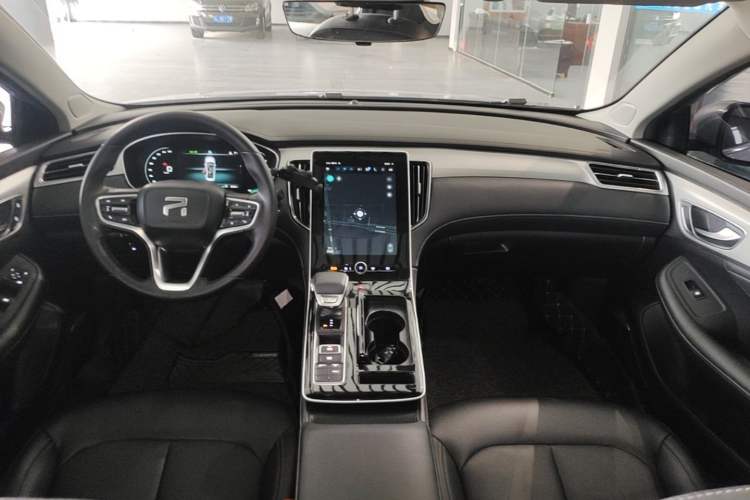 Used Rising ER6 2021 New Dynamic Edition 620km Smart Drive Version Center Console
