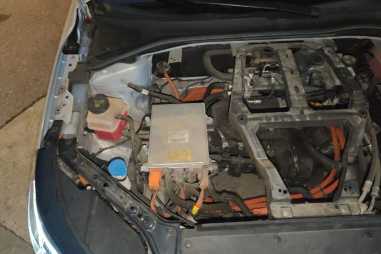 Used Rising ER6 2021 New Dynamic Edition 620km Smart Drive Version Engine Bay Right