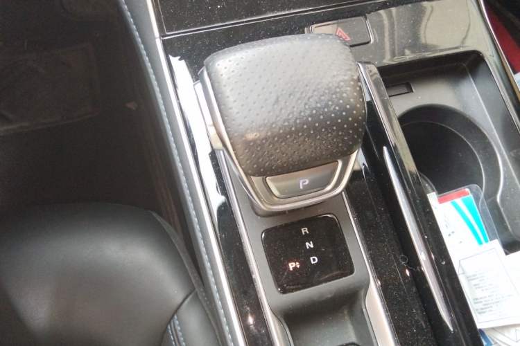 Used Rising ER6 2021 New Dynamic Edition 620km Smart Enjoyment Version Gear Lever