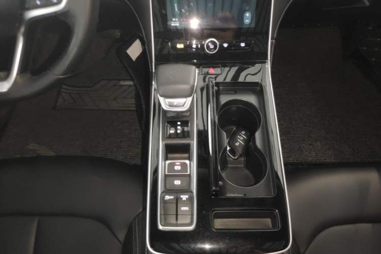 Used Rising ER6 2021 New Dynamic Edition 620km Smart Drive Version Gear Lever