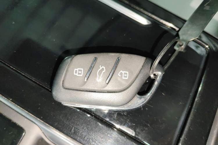 Used Rising ER6 2021 New Dynamic Edition 620km Smart Enjoyment Version Interior 1