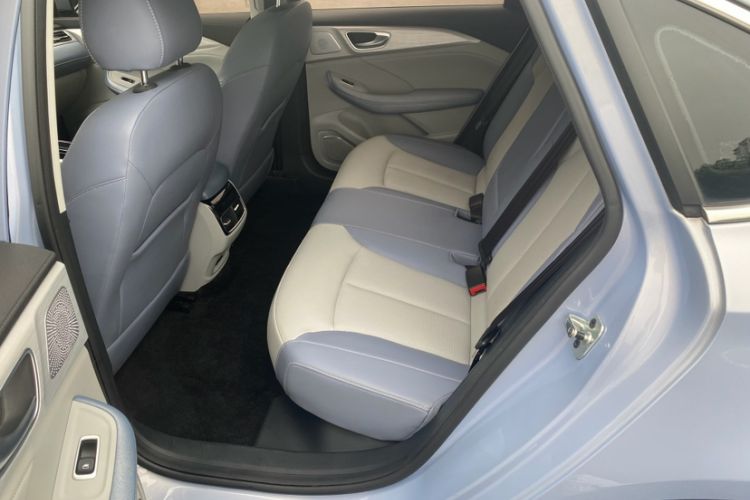 Used Rising ER6 2021 New Dynamic Edition 620km Smart Enjoyment Version Interior 2