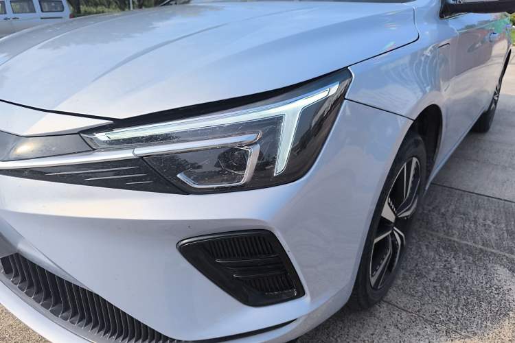 Used Rising ER6 2021 New Dynamic Edition 620km Smart Enjoyment Version Left Front Headlight