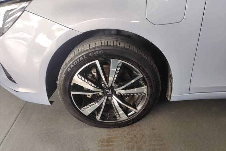 Used Rising ER6 2021 New Dynamic Edition 620km Smart Drive Version Left Front Wheel Hub