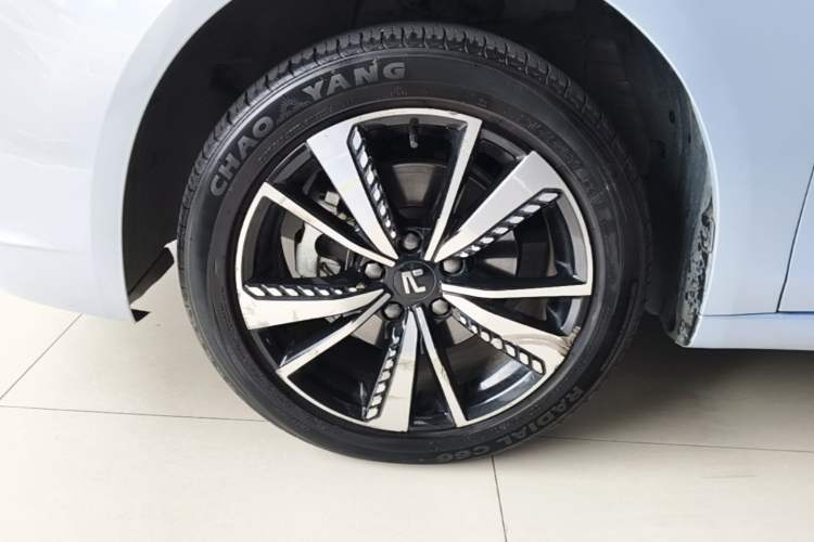 Used Rising ER6 2021 New Dynamic Edition 620km Smart Drive Version Left Front Wheel Hub