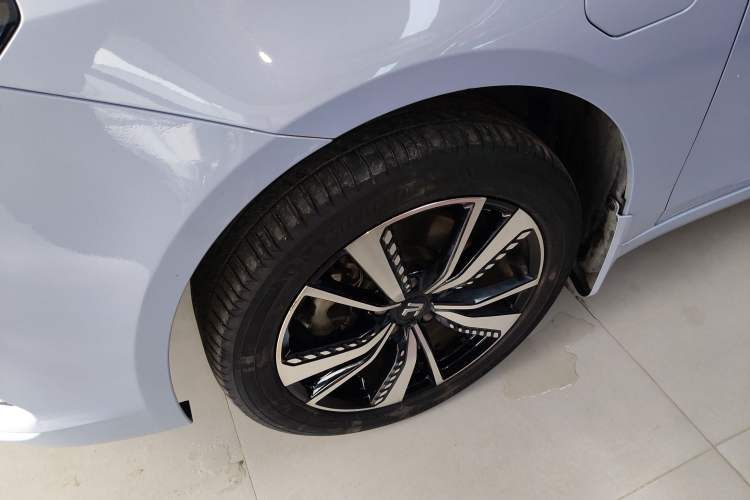 Used Rising ER6 2021 New Dynamic Edition 620km Smart Enjoyment Version Left Front Wheel Hub
