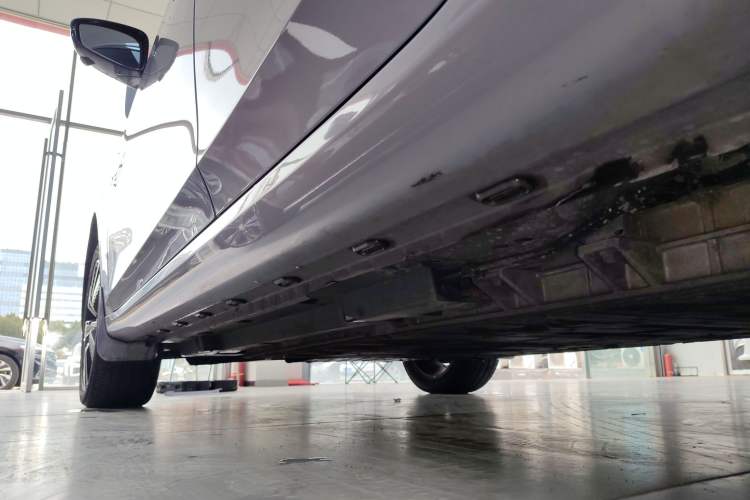 Used Rising ER6 2021 New Dynamic Edition 620km Smart Enjoyment Version Left Side Sill