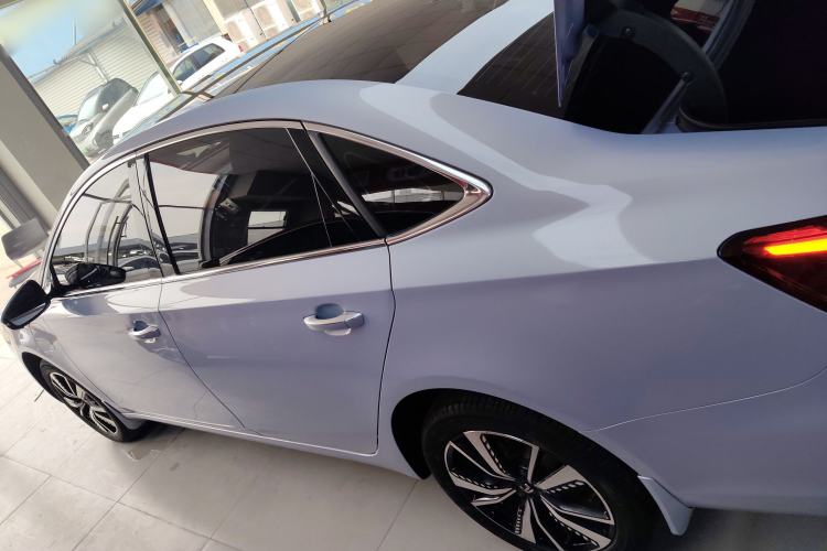 Used Rising ER6 2021 New Dynamic Edition 620km Smart Enjoyment Version Left Side