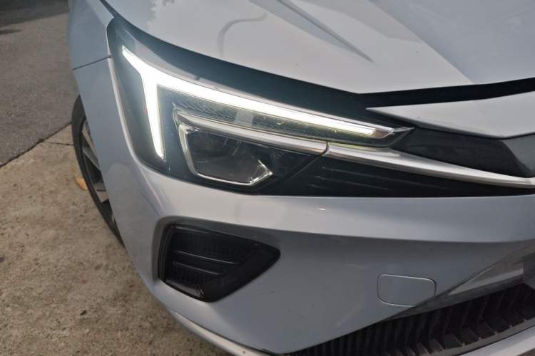 Used Rising ER6 2021 New Dynamic Edition 620km Smart Drive Version Right Front Headlight