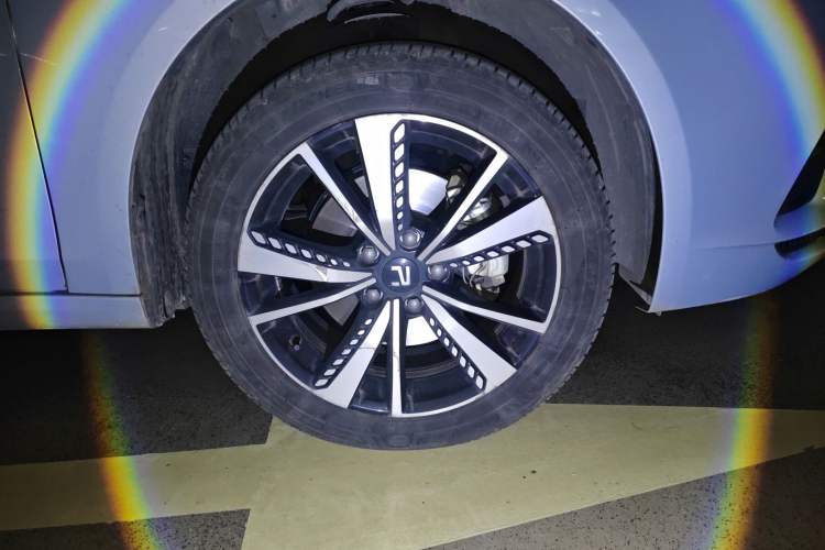Used Rising ER6 2021 New Dynamic Edition 620km Smart Enjoyment Version Right Front Wheel Hub