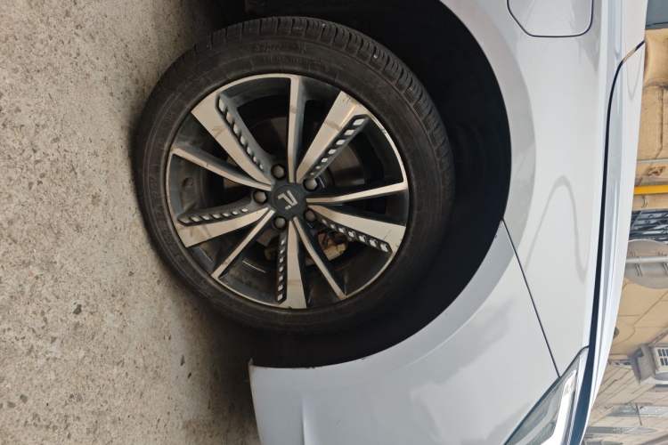 Used Rising ER6 2021 New Dynamic Edition 620km Smart Drive Version Right Front Wheel Hub