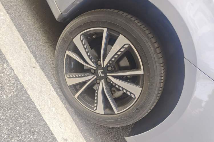 Used Rising ER6 2021 New Dynamic Edition 620km Smart Enjoyment Version Right Front Wheel Hub