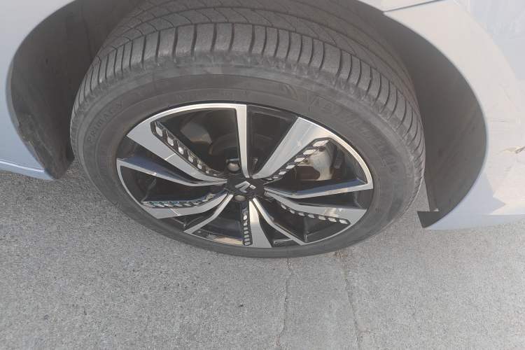 Used Rising ER6 2021 New Dynamic Edition 520km Smart Leading Version Right Front Wheel Hub