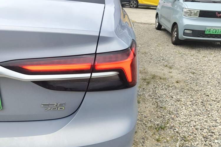 Used Rising ER6 2021 New Dynamic Edition 620km Smart Enjoyment Version Right Rear Taillight