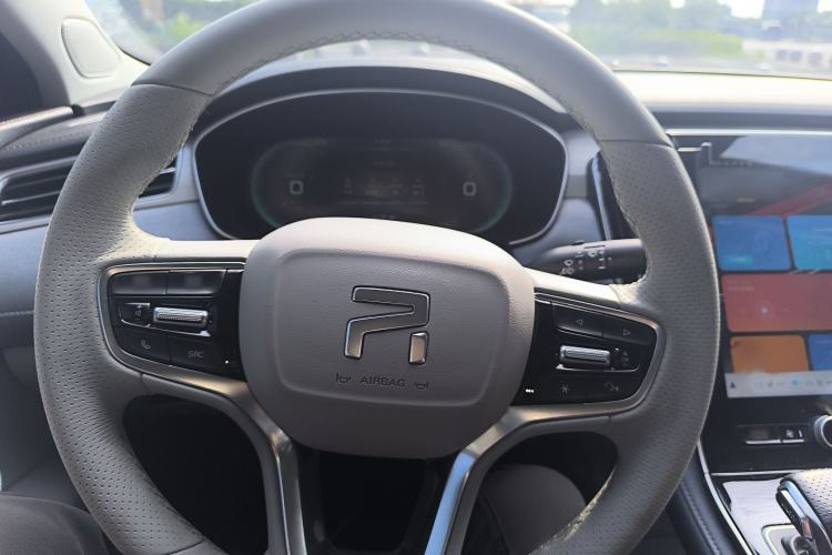 Used Rising ER6 2021 New Dynamic Edition 620km Smart Enjoyment Version Steering Wheel