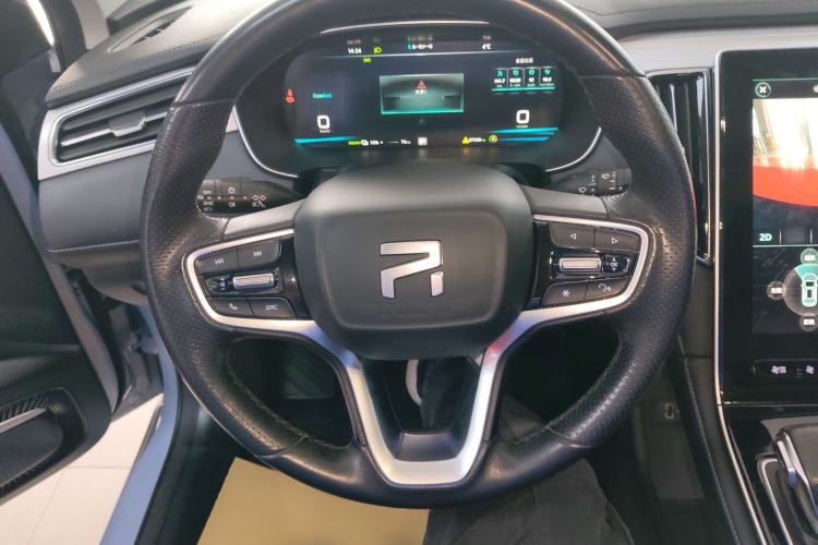 Used Rising ER6 2021 New Dynamic Edition 620km Smart Enjoyment Version Steering Wheel