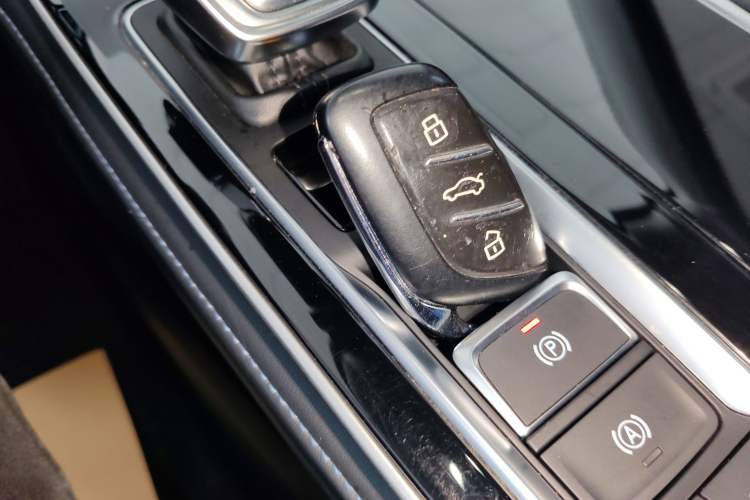 Used Rising ER6 2021 New Dynamic Edition 620km Smart Enjoyment Version Vehicle Key